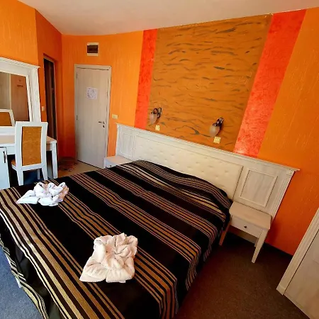 Hotel Family Paros 3*