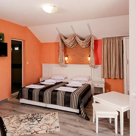 Family Paros 3* Pomorie