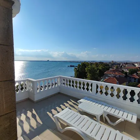 Family Paros Hotel 3*