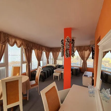 Family Paros 호텔 3*