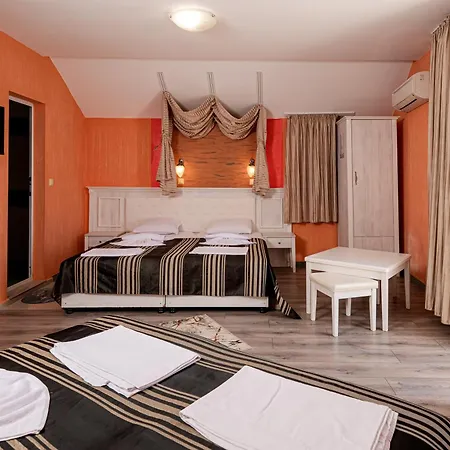 Family Paros 호텔 3*