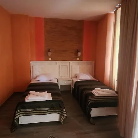 Family Paros 3* 포마리